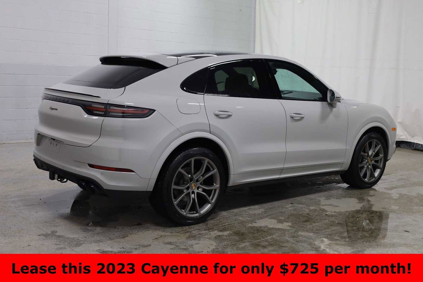 Certified 2023 Porsche Cayenne Platinum Edition image 10
