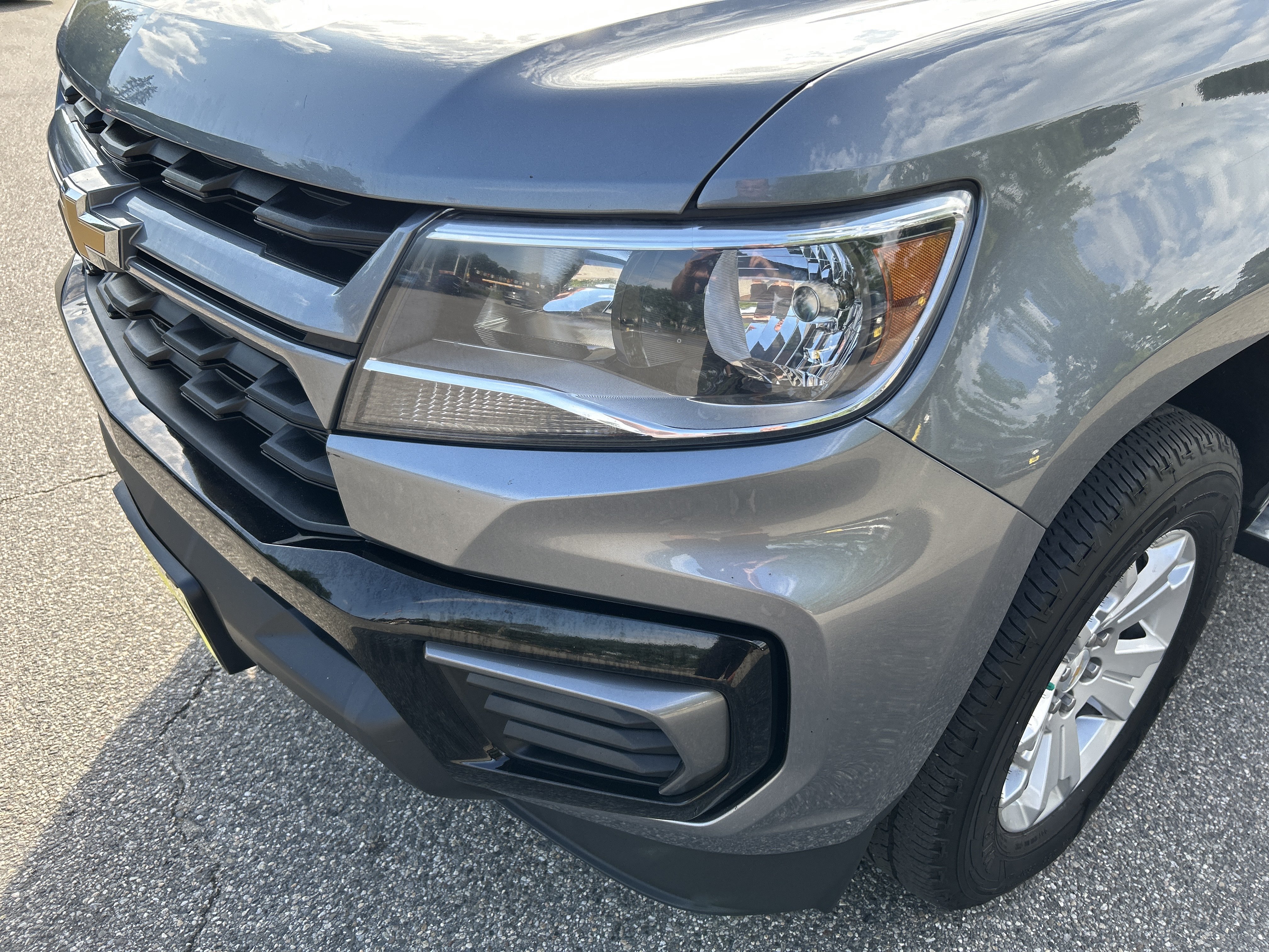 Used 2022 Chevrolet Colorado LT AWD/4WD image 9