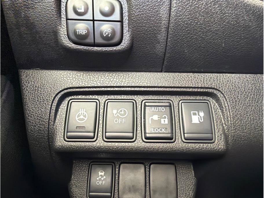 Used 2015 Nissan Leaf S w/ Charge Package image 26