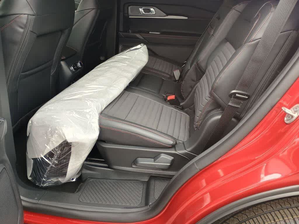 New 2026 Ford Explorer ST-Line w/ ST-Line Street Pack AWD/4WD image 12