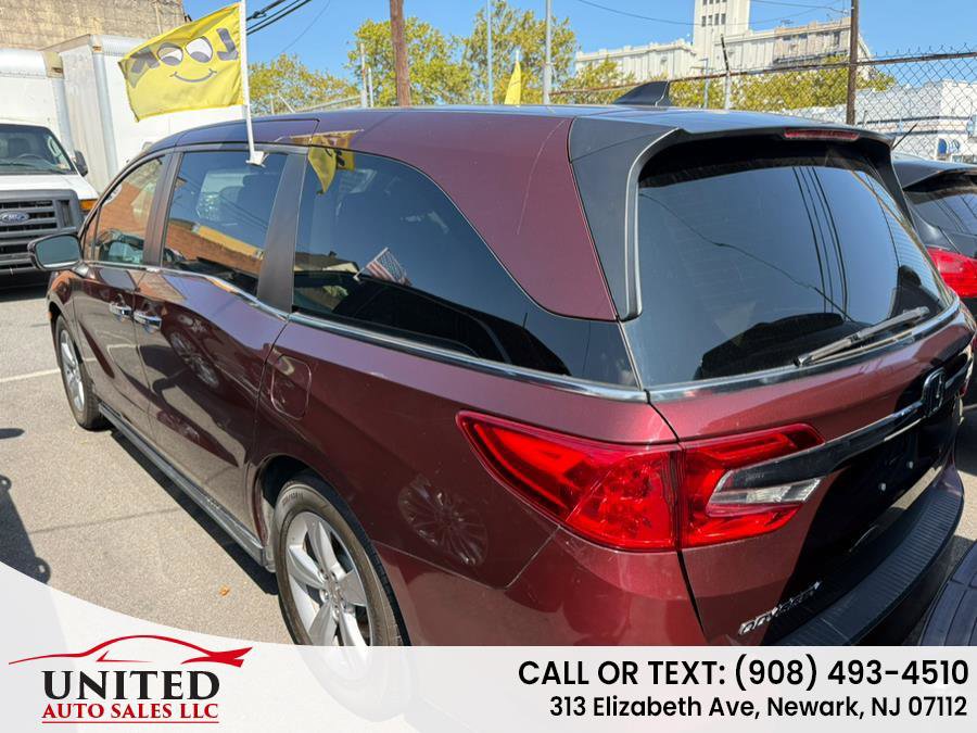 Used 2018 Honda Odyssey EX image 4