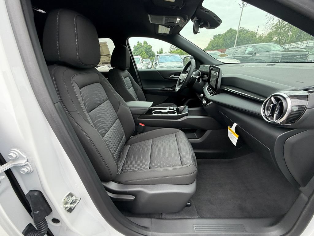 New 2027 Chevrolet Equinox LT FWD image 25