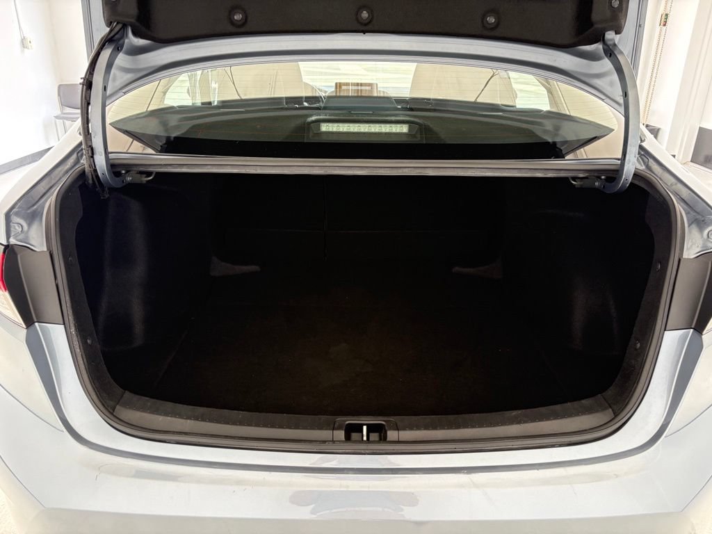 Used 2024 Toyota Corolla LE FWD image 35