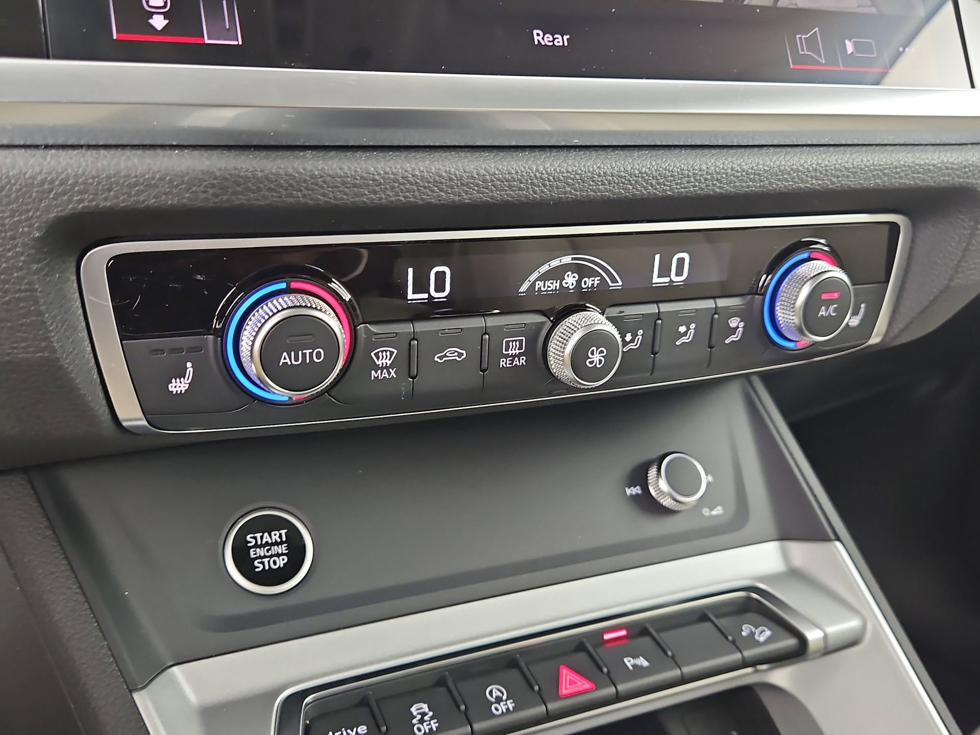 Certified 2025 Audi Q3 2.0T Premium Plus w/ Premium Plus Package image 33