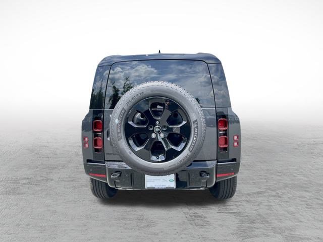 New 2025 Land Rover Defender 90 X-Dynamic SE image 6
