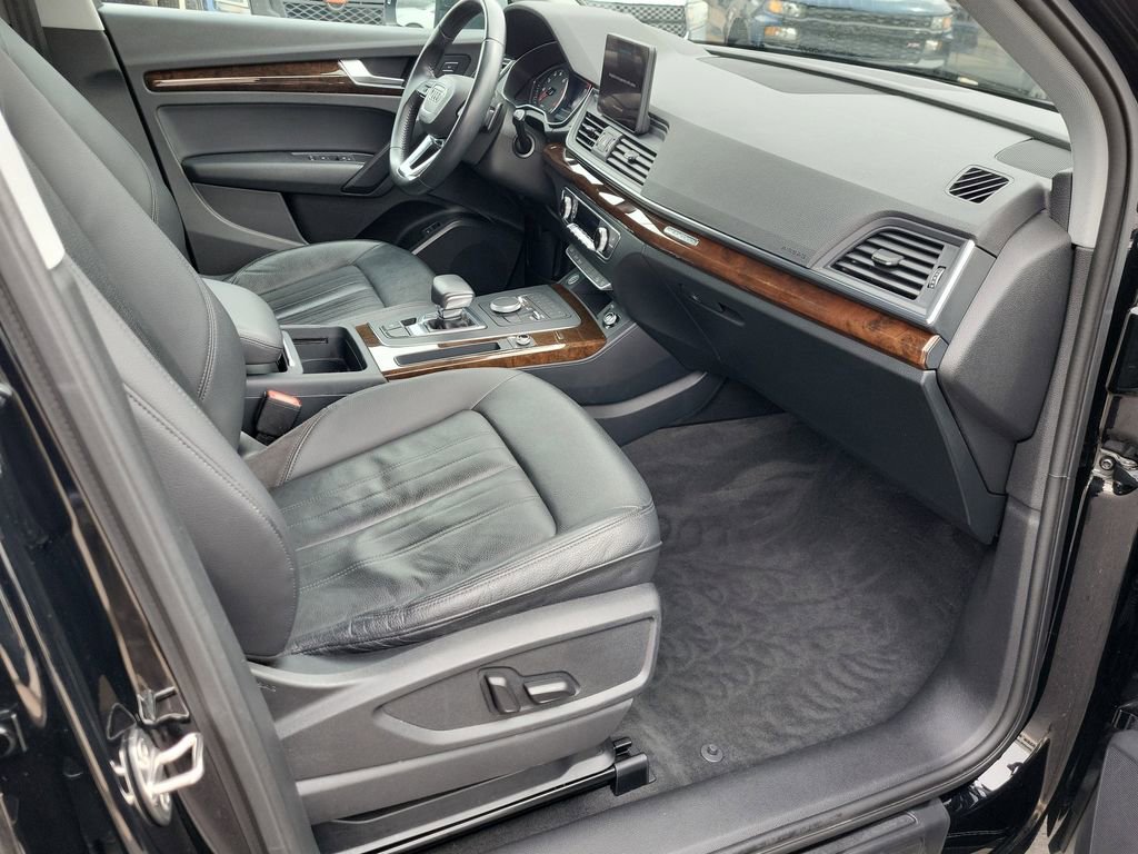Used 2019 Audi Q5 2.0T Premium w/ Convenience Package image 14
