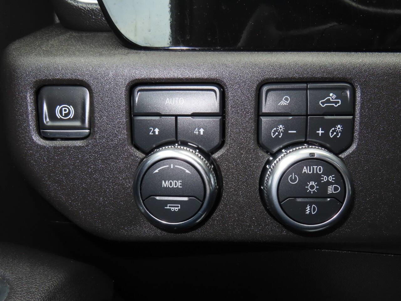 Used 2025 GMC Sierra 1500 SLT AWD/4WD image 51
