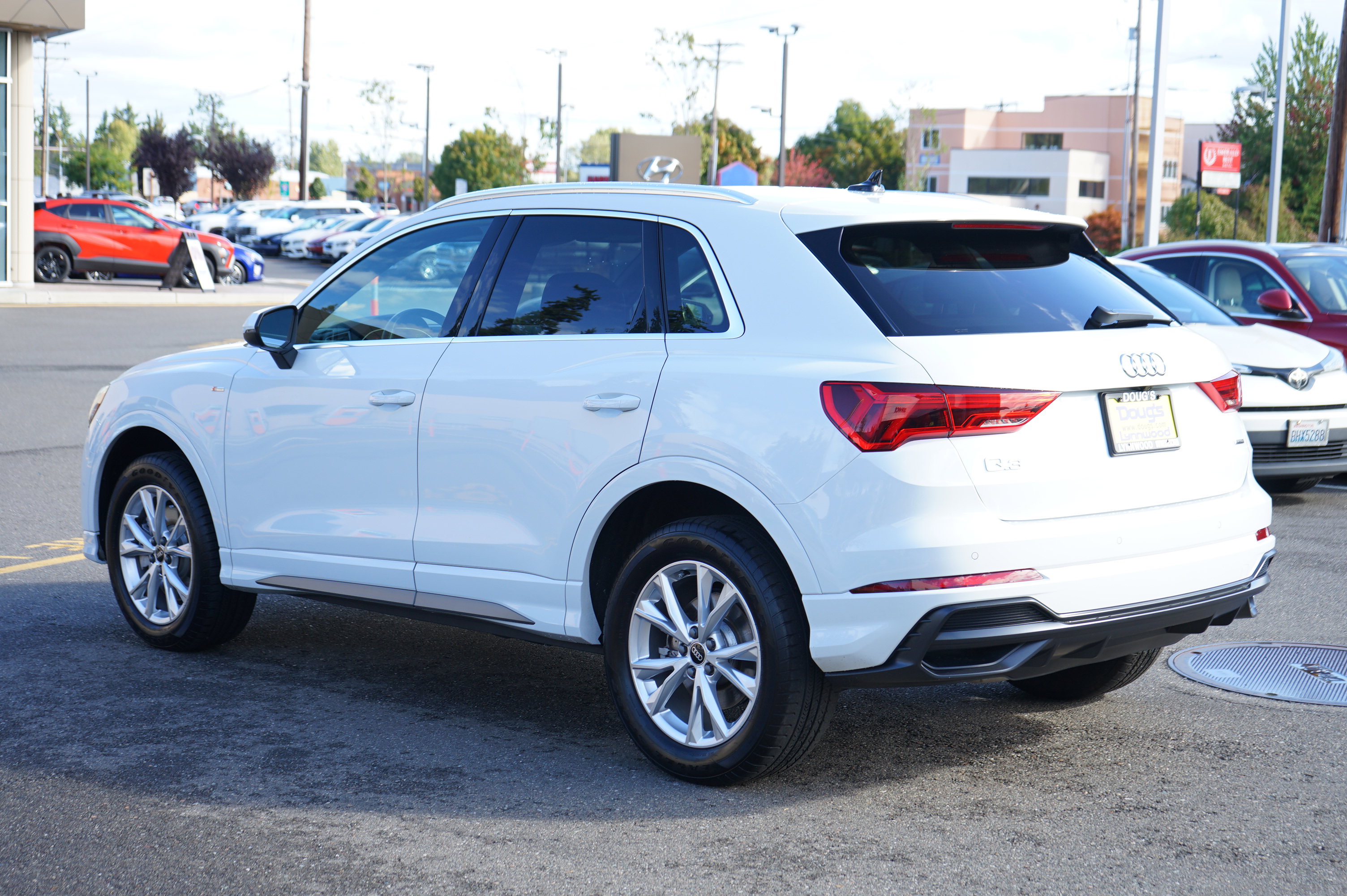 Used 2022 Audi Q3 2.0T Premium w/ Convenience Package image 7