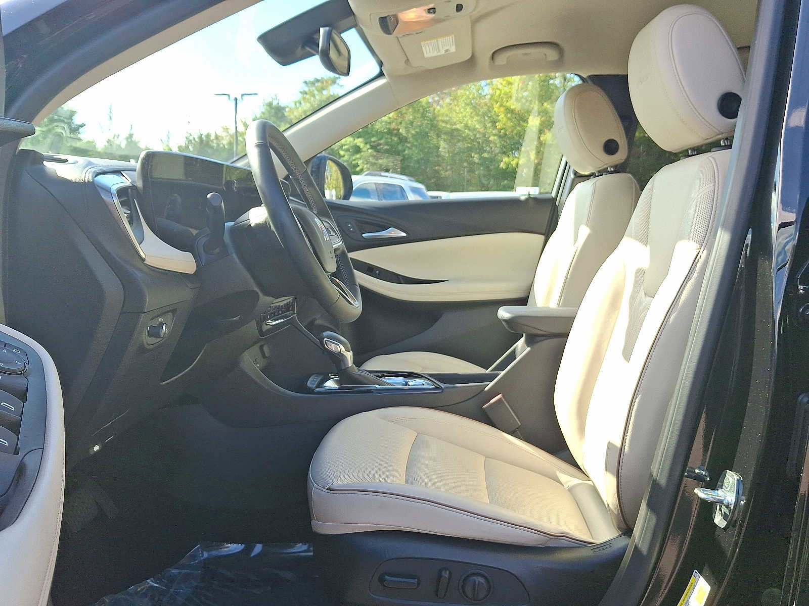 Certified 2024 Buick Encore GX Avenir w/ Avenir Convenience Package image 15