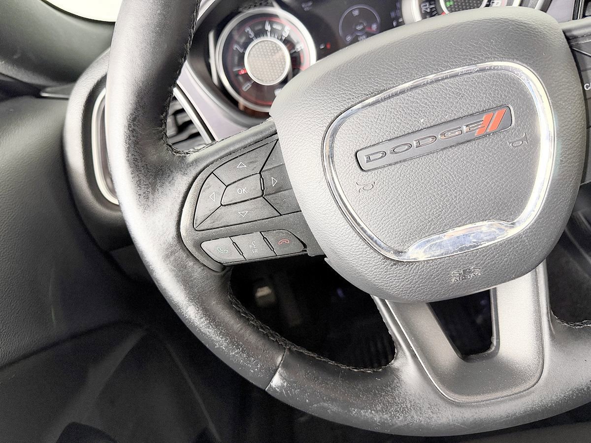 Used 2015 Dodge Challenger SXT w/ Driver Convenience Group RWD image 43