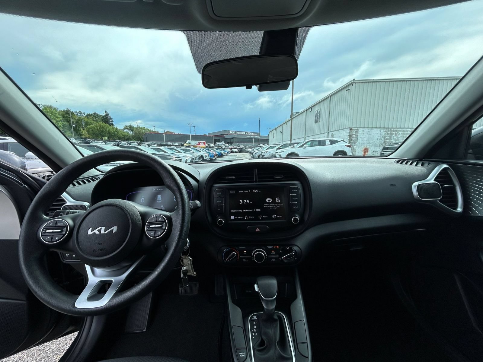 Used 2025 Kia Soul LX w/ LX Technology Package FWD image 27