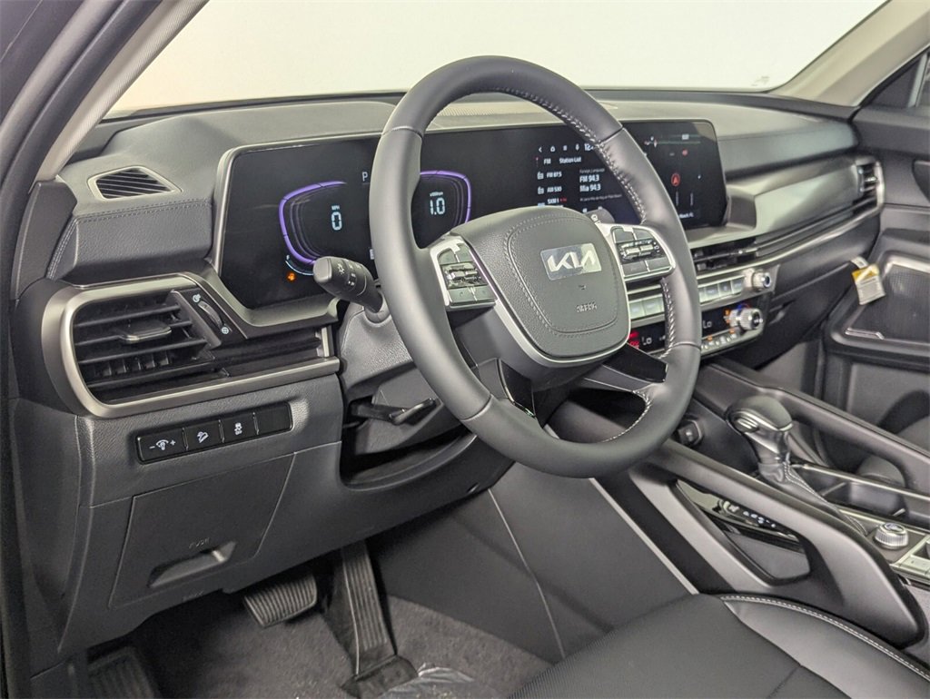 New 2025 Kia Telluride LX image 11