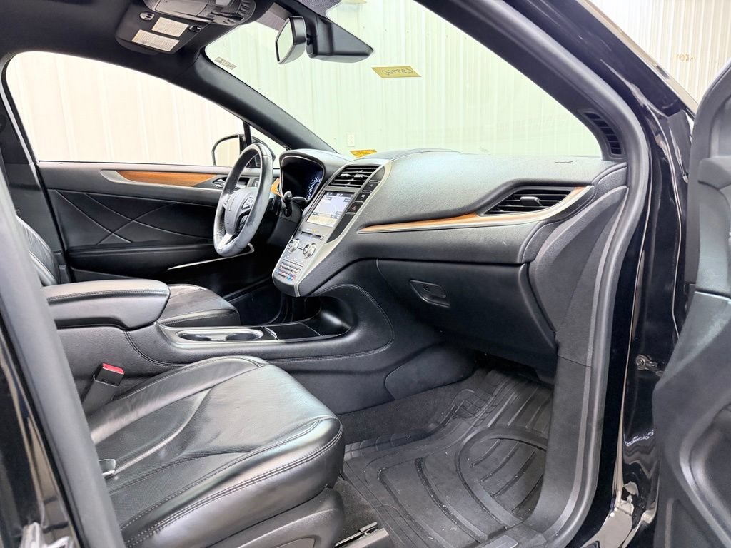 Used 2019 Lincoln MKC Reserve w/ MKC Climate Package FWD image 36