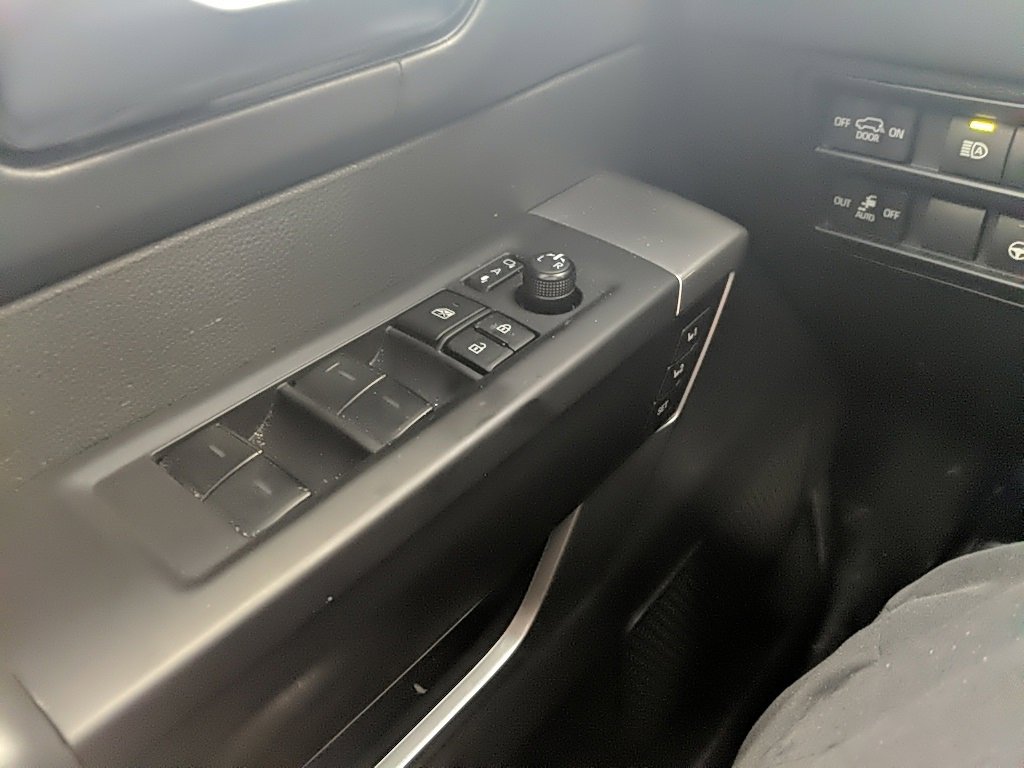 Used 2024 Toyota Sequoia Platinum image 30