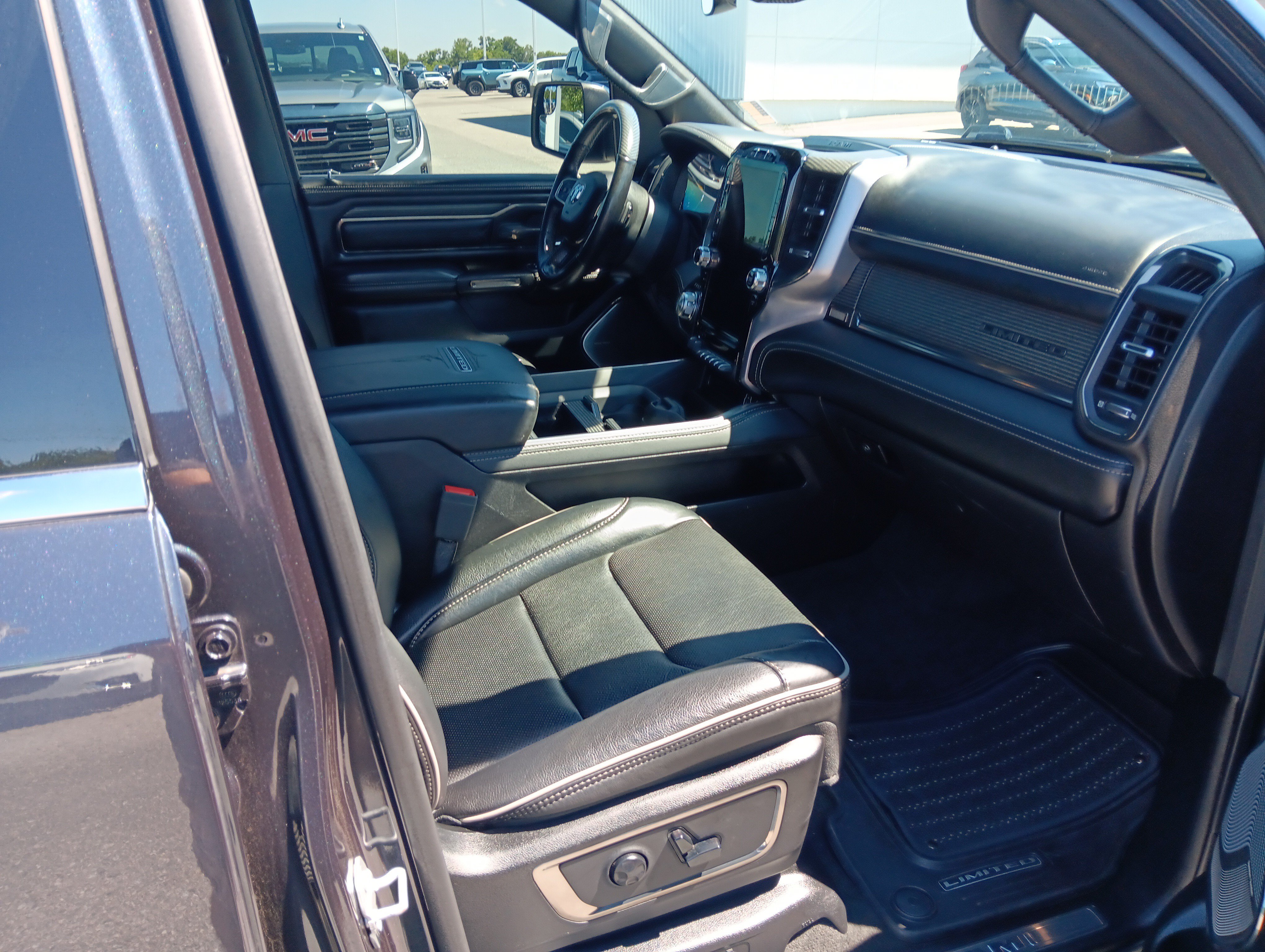 Used 2020 RAM 1500 Limited AWD/4WD image 20