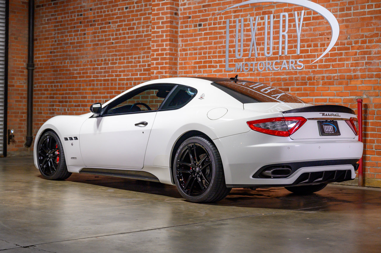 Used 2015 Maserati GranTurismo MC image 2