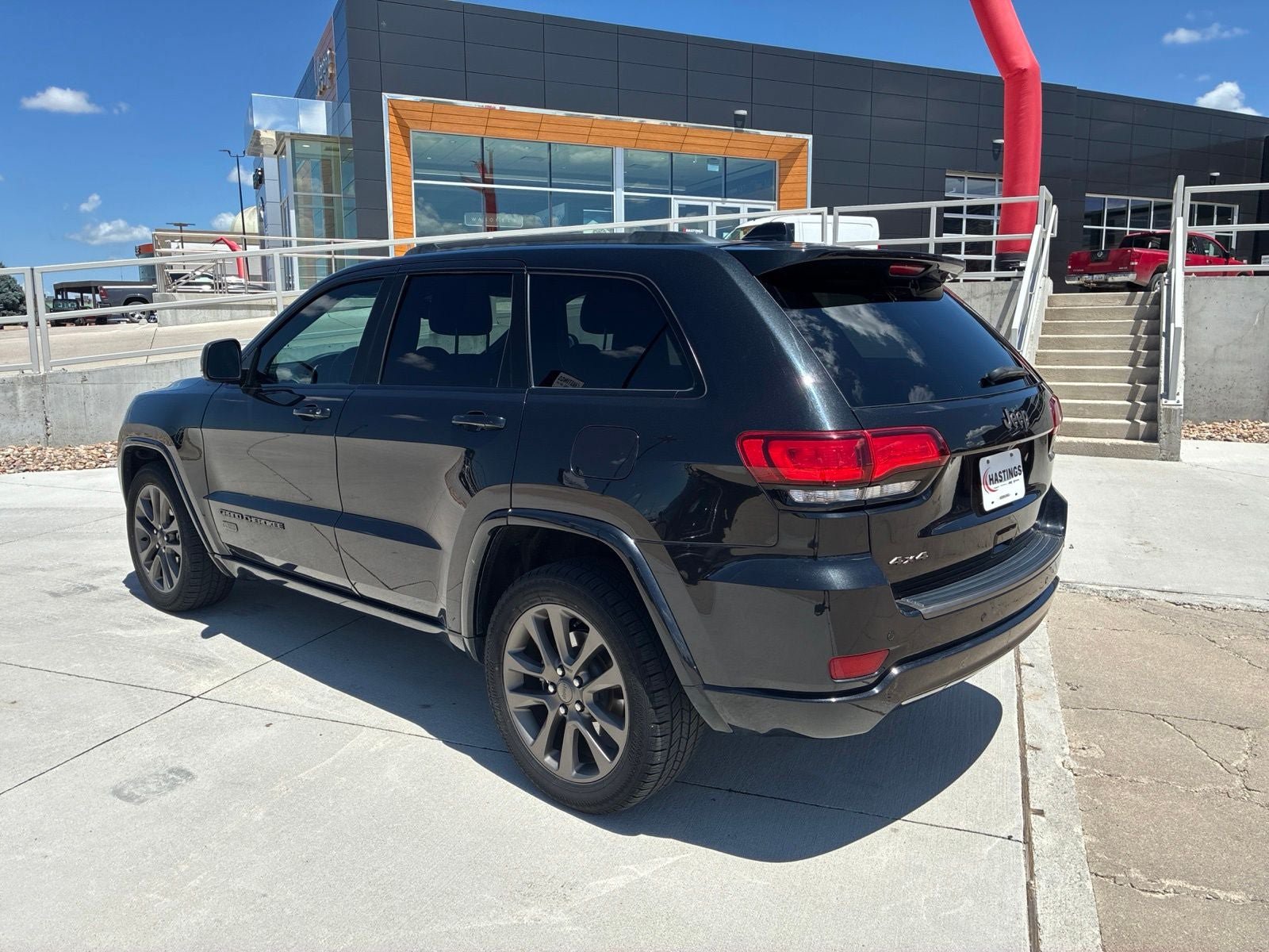 Used 2016 Jeep Grand Cherokee Limited 75th Anniversary AWD/4WD image 3