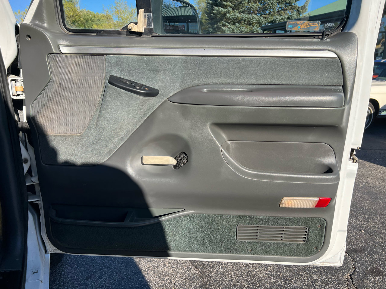 Used 1992 Ford Bronco image 13