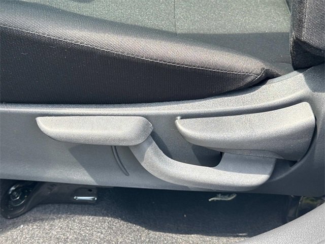 New 2025 Nissan Kicks Play S image 18