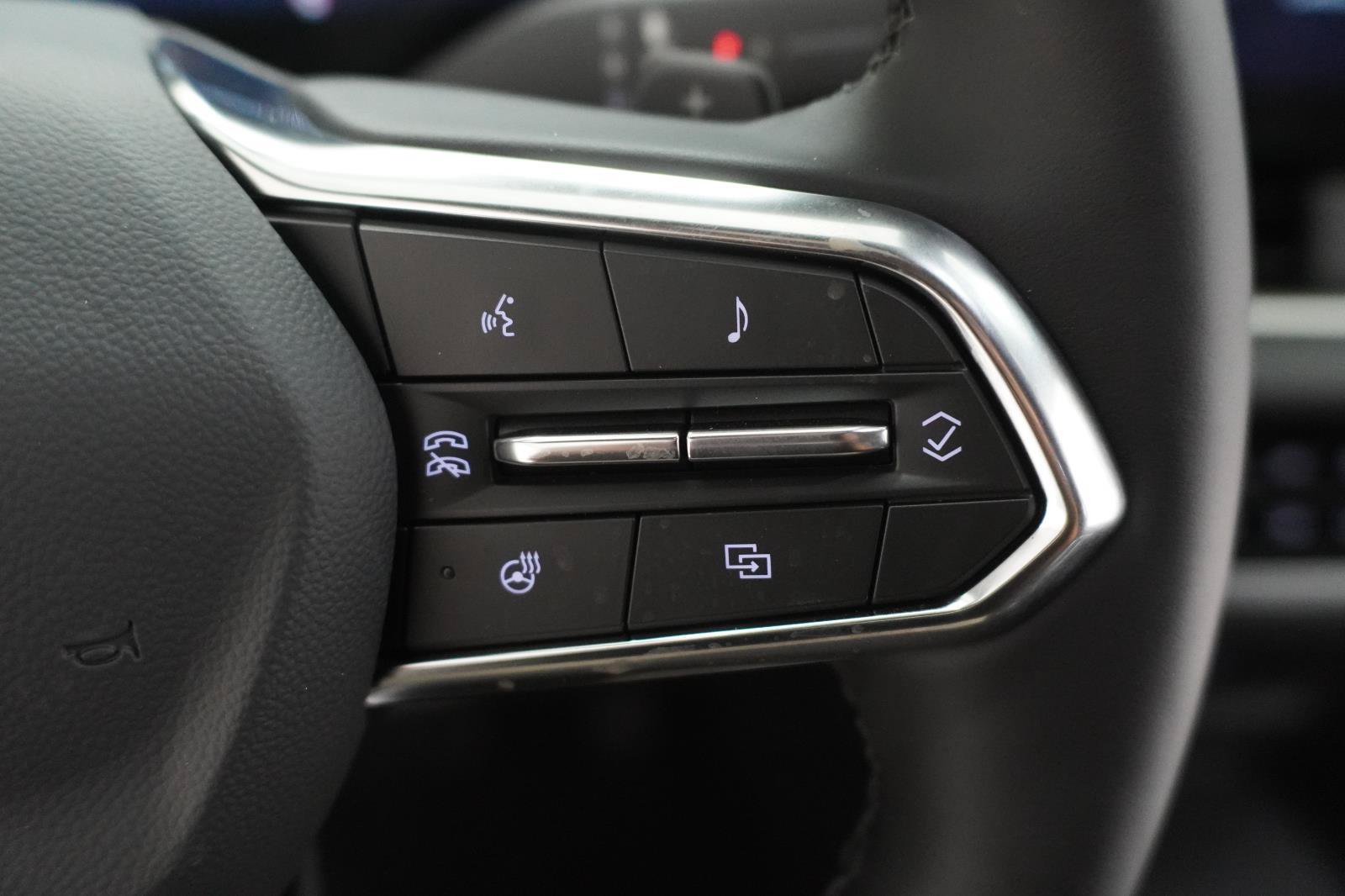 New 2027 Chevrolet Equinox LT w/ Convenience Package II FWD image 10