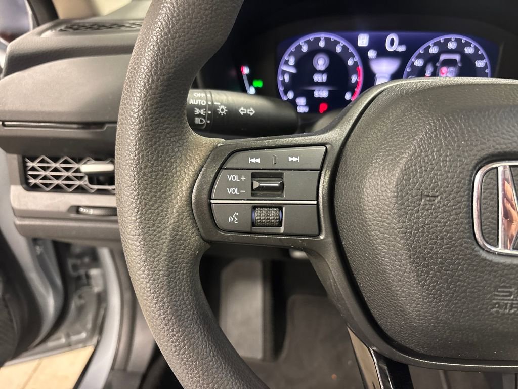 Used 2023 Honda Accord EX image 29