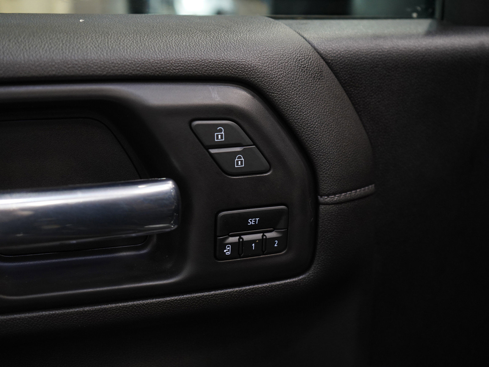 Used 2022 Chevrolet Silverado 2500 High Country w/ Z71 Off-Road Package image 19