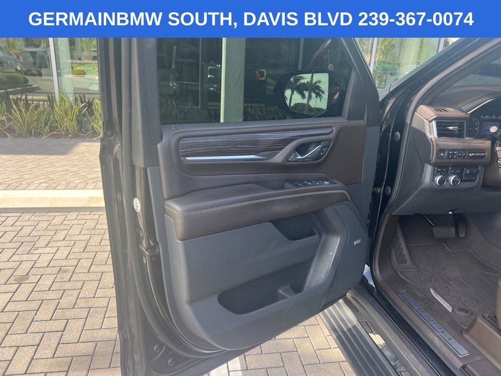 Used 2021 GMC Yukon XL Denali w/ Denali Premium Package AWD/4WD image 23