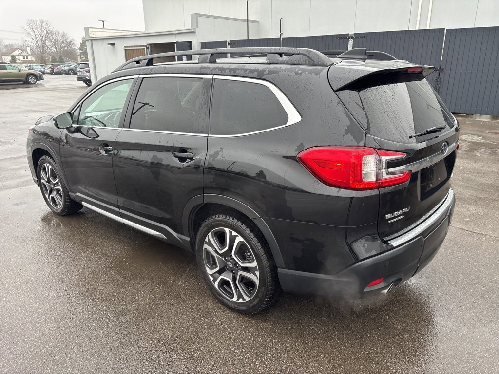 Used 2023 Subaru Ascent Limited image 5