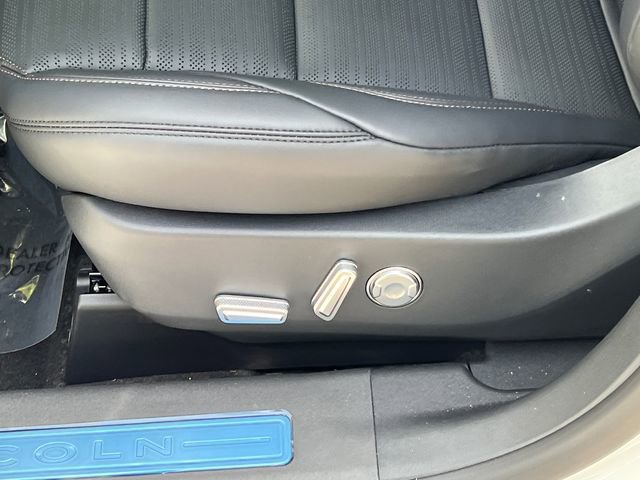 New 2026 Lincoln Nautilus Reserve image 11