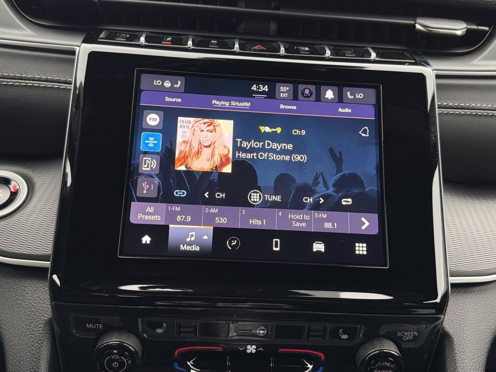 New 2025 Jeep Grand Cherokee Laredo image 18