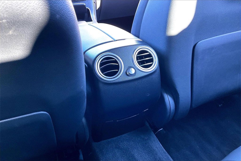 Used 2021 Mercedes-Benz GLC 300 4MATIC image 33