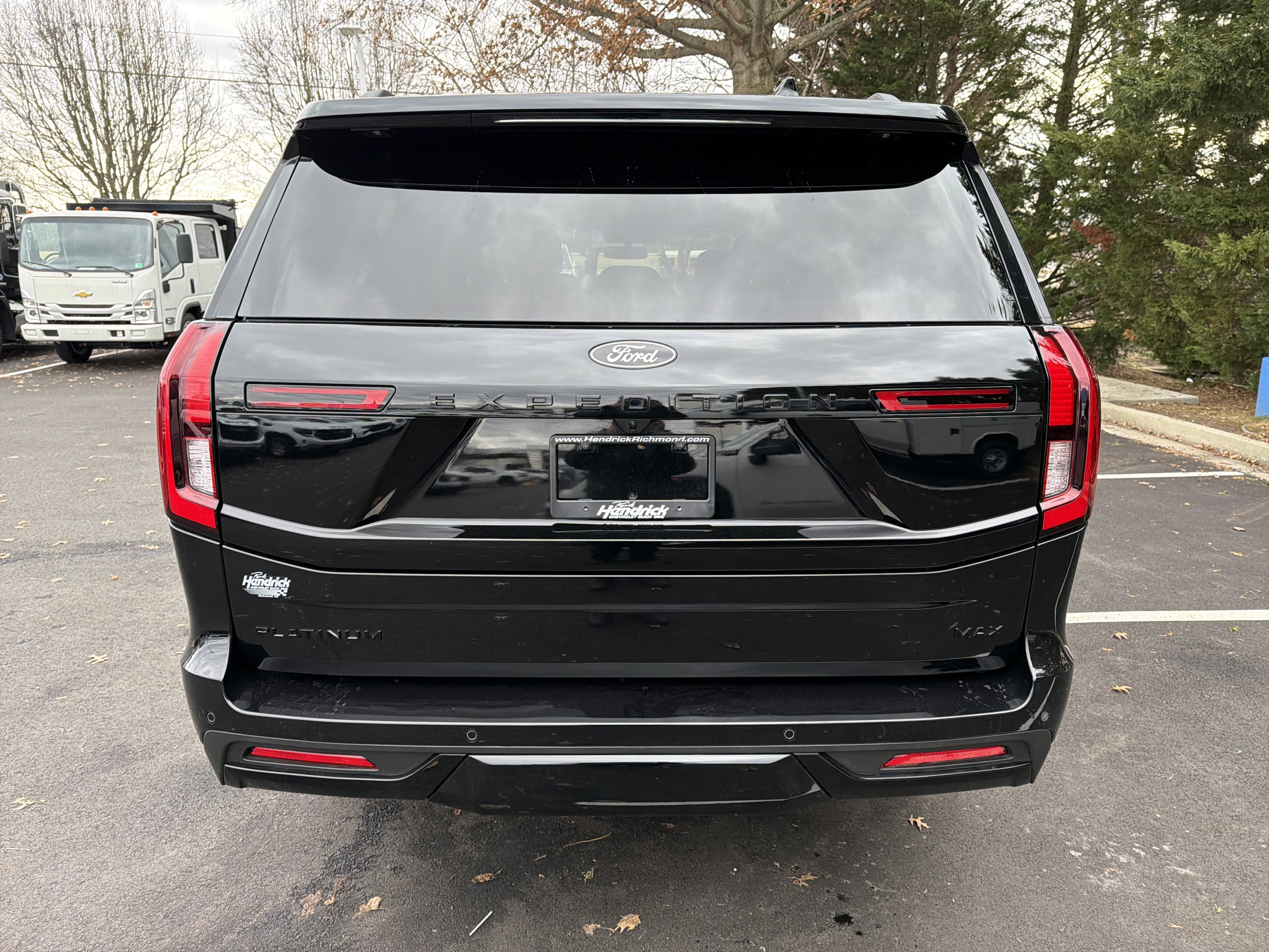 Used 2025 Ford Expedition Max Platinum w/ Stealth Appearance Package image 9
