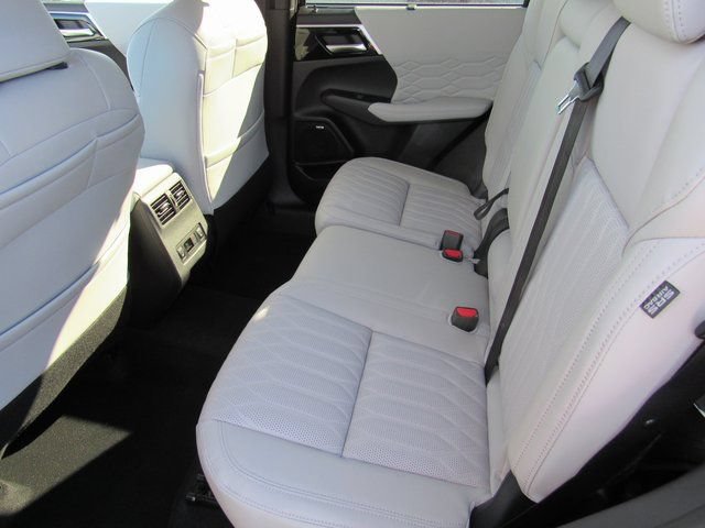 New 2026 Mitsubishi Outlander SEL FWD image 8
