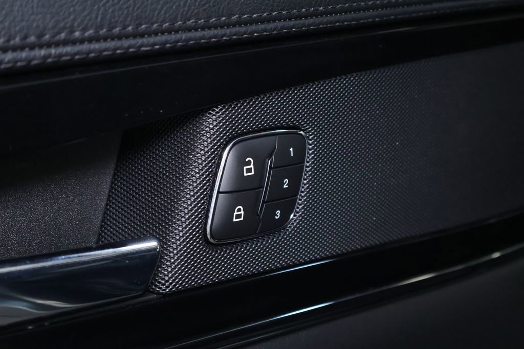 Used 2023 Lincoln Nautilus AWD w/ Premium Package image 13