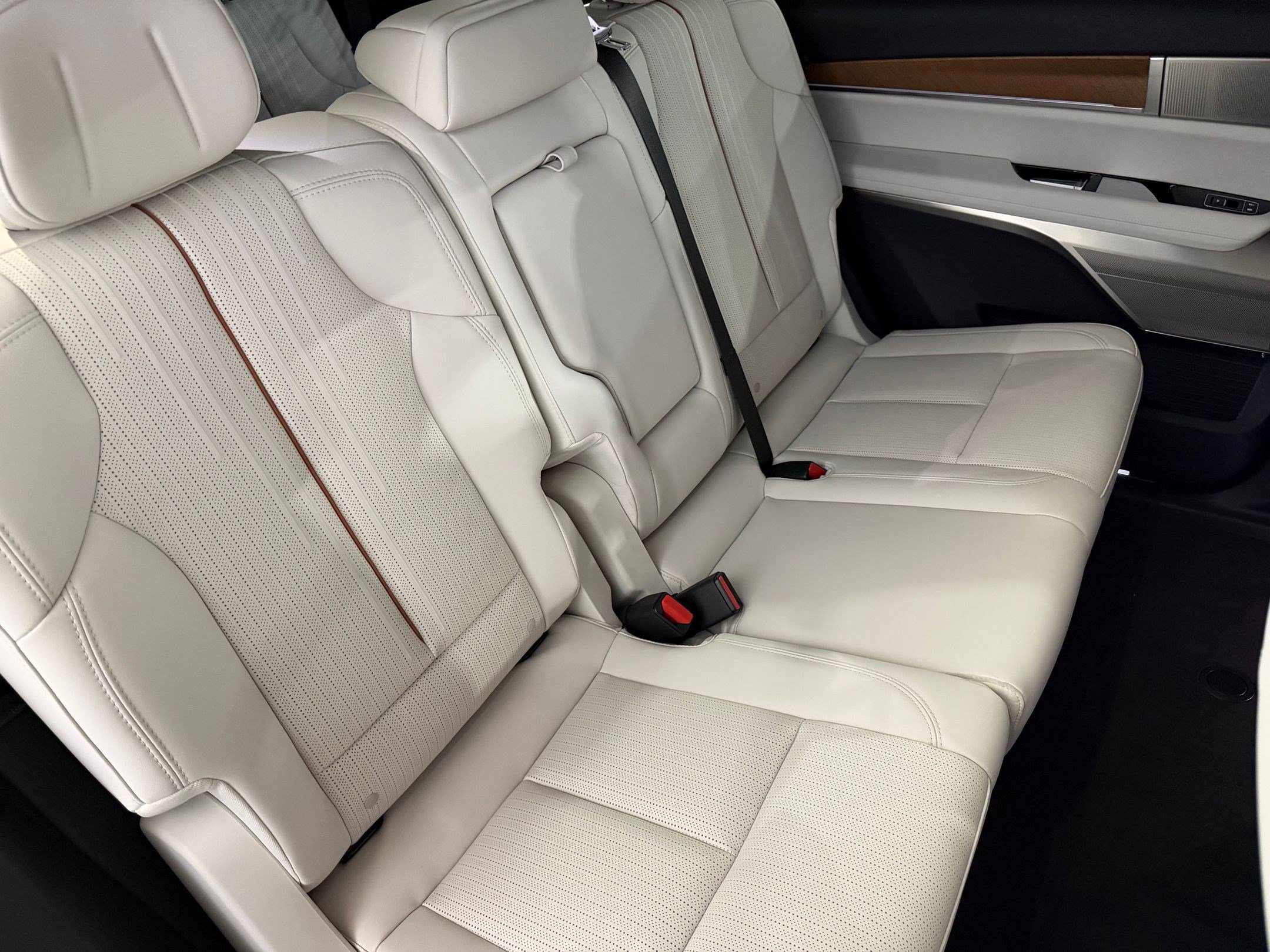 New 2026 Cadillac Vistiq Sport AWD/4WD image 48