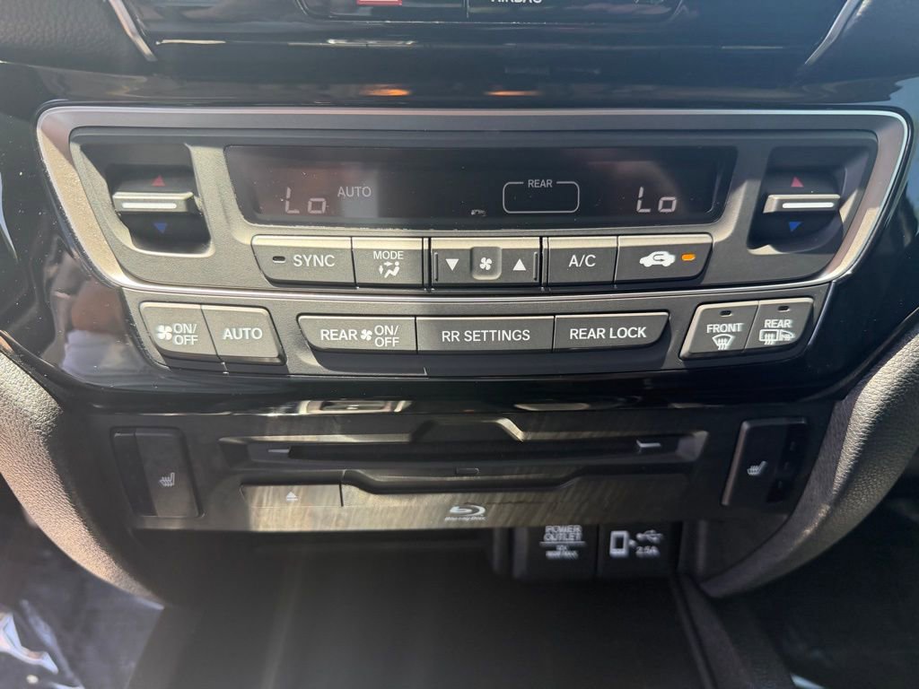 Used 2019 Honda Pilot Touring image 30