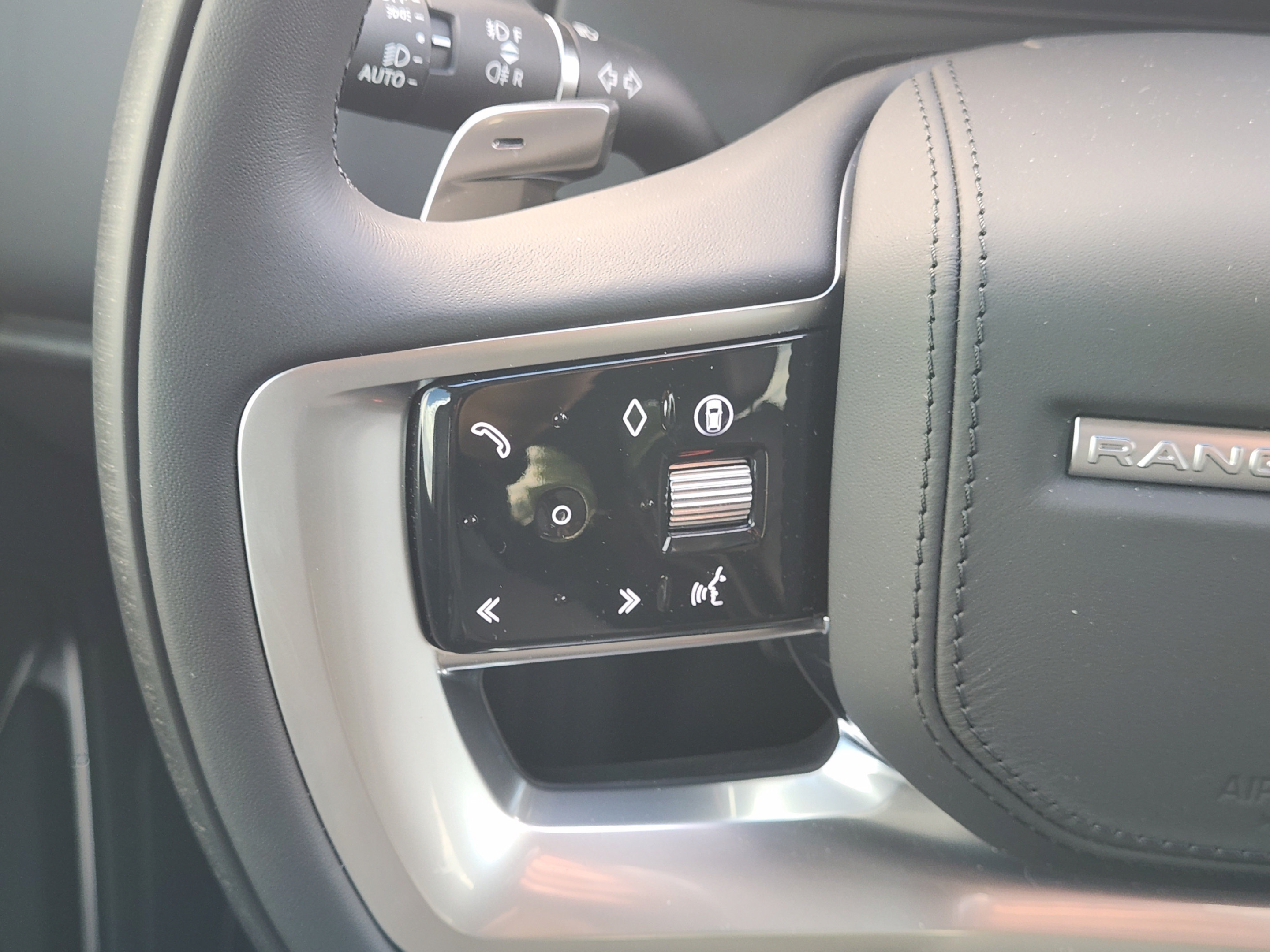 New 2027 Land Rover Range Rover SE AWD/4WD image 22