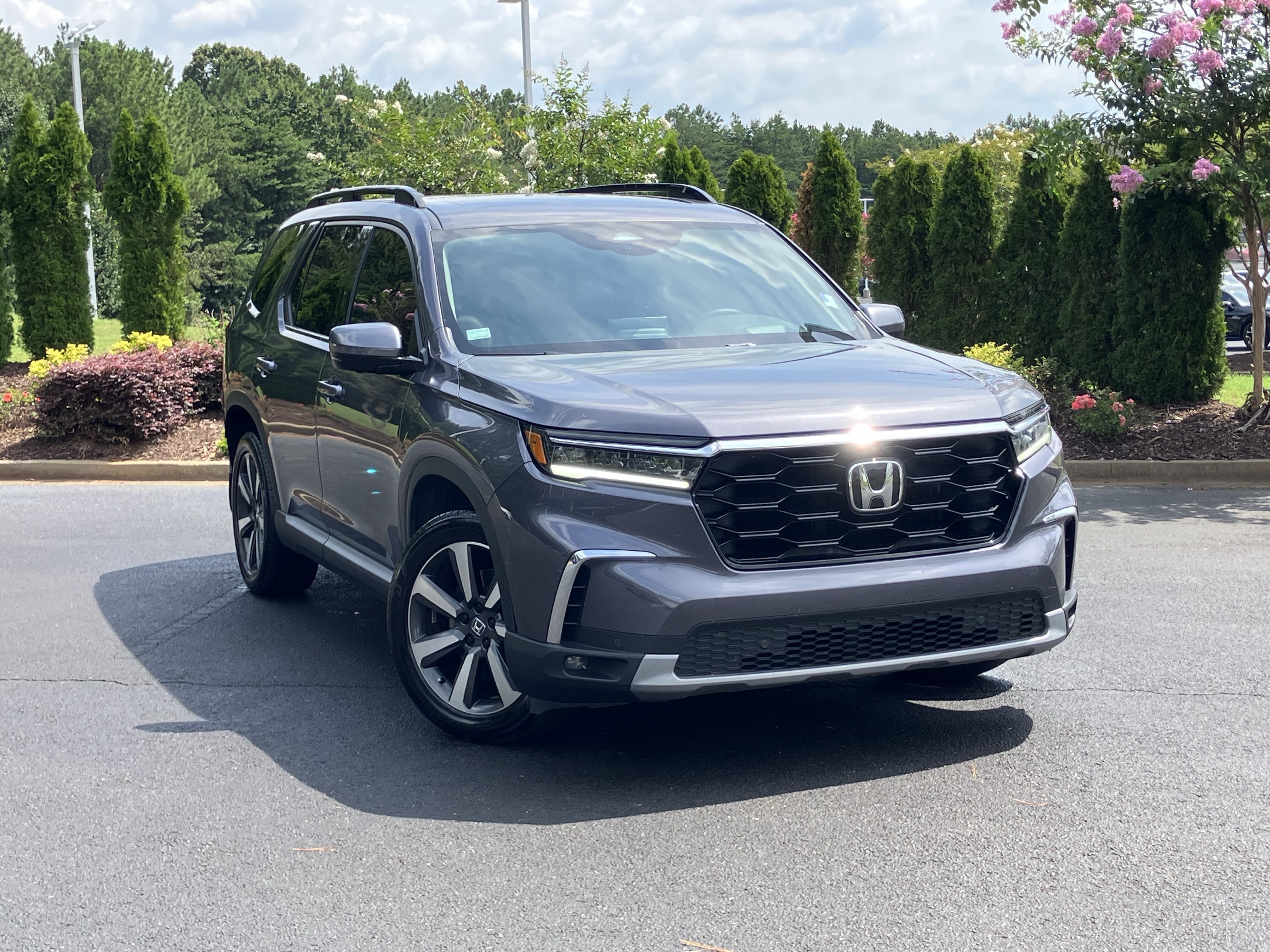 Certified 2025 Honda Pilot Elite image 2
