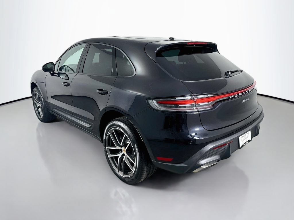 Certified 2026 Porsche Macan AWD/4WD image 3