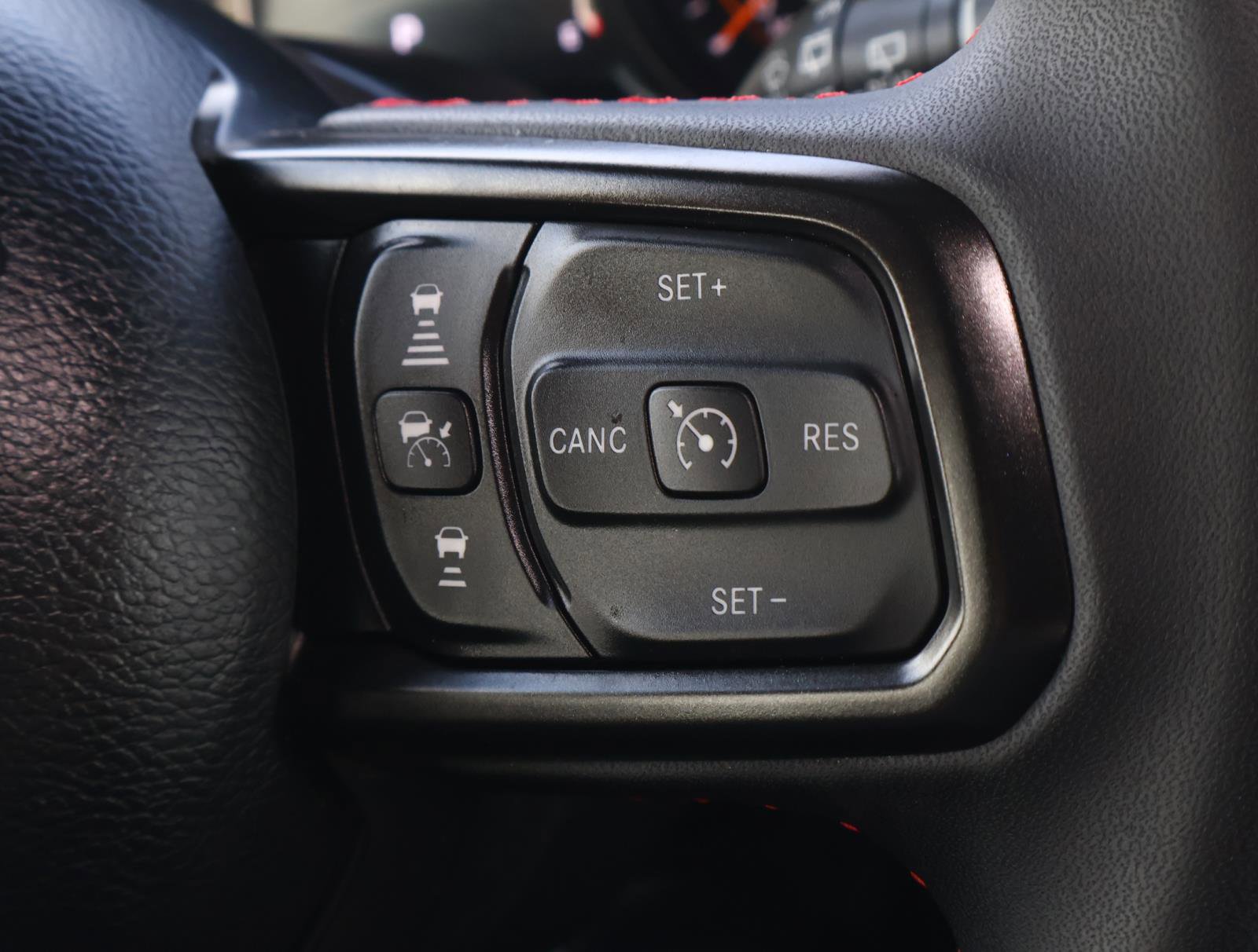 Used 2024 Jeep Wrangler Unlimited Rubicon w/ Technology Group image 27