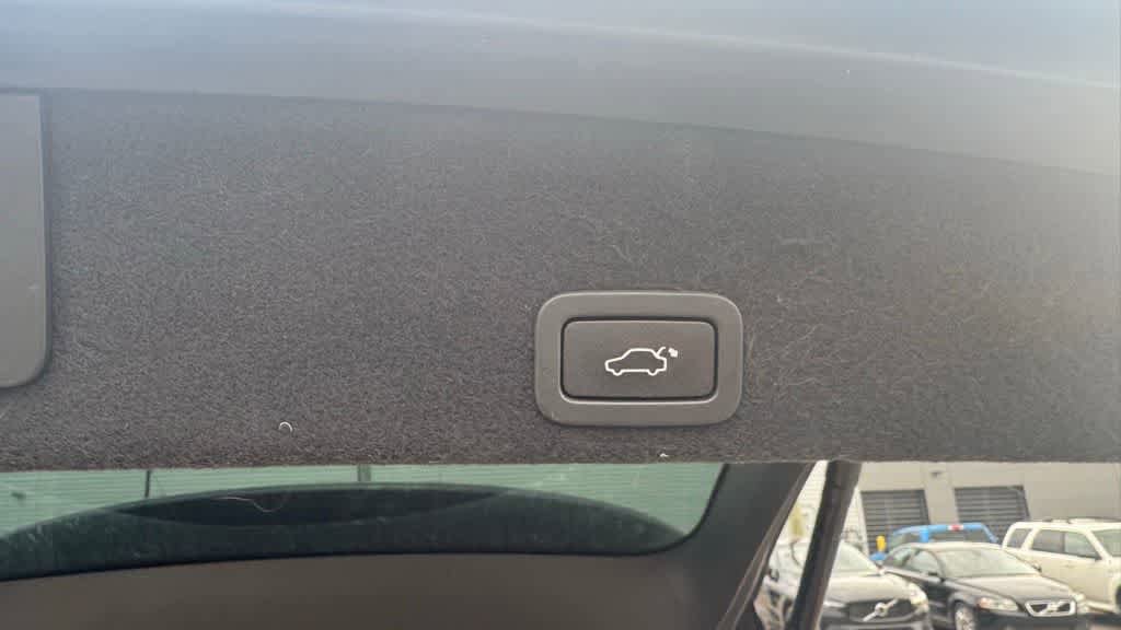 Used 2016 Volvo XC60 T6 w/ Proximity Package image 16