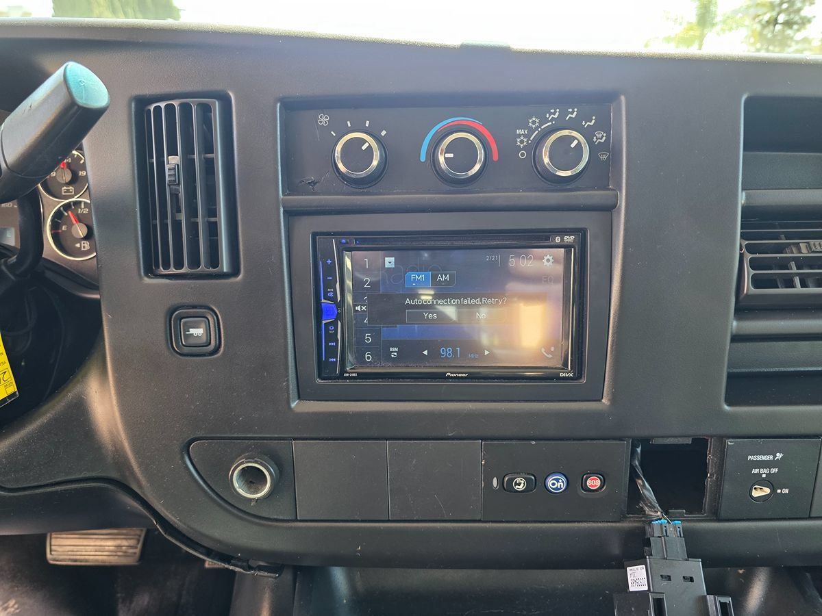 Used 2014 Chevrolet Express 2500 Extended RWD image 20