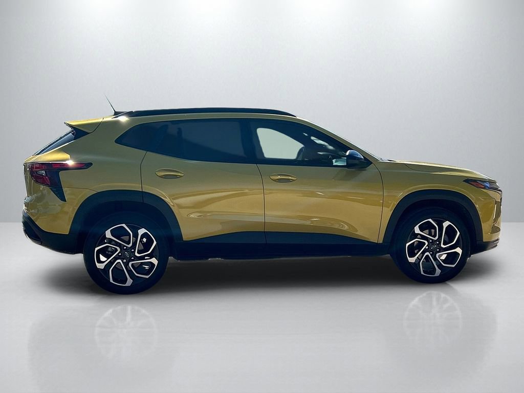 Used 2024 Chevrolet Trax RS image 4