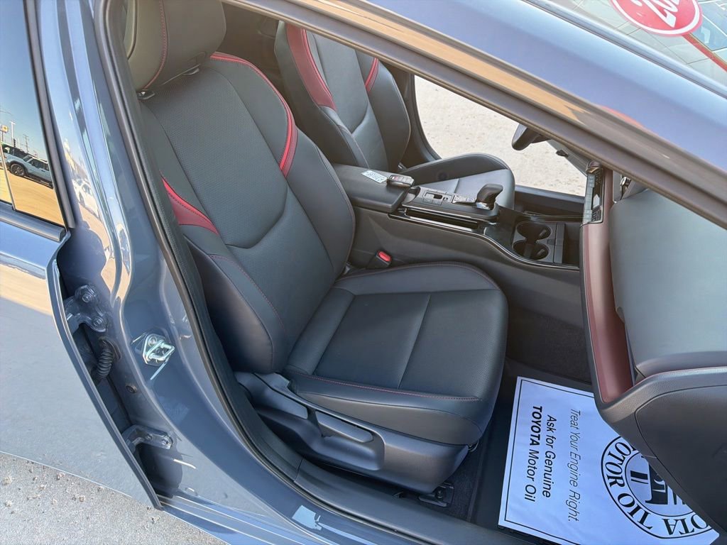 Used 2024 Toyota Prius Prime Premium w/ Advanced Technology Package FWD image 30