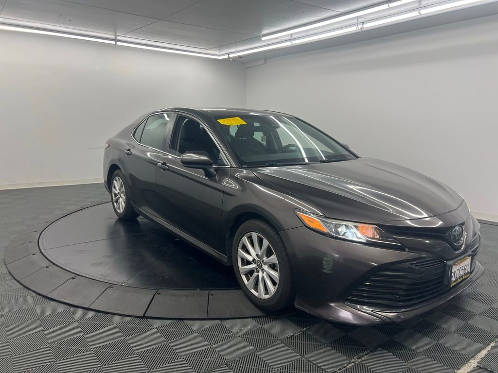 Used 2019 Toyota Camry LE FWD image 2
