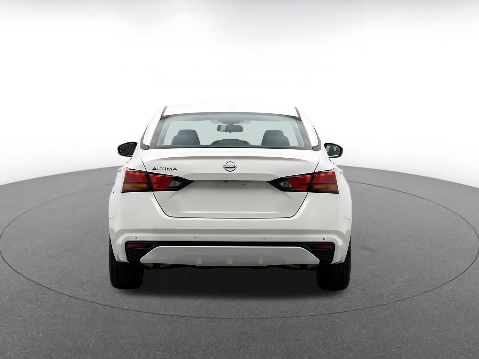 Used 2025 Nissan Altima 2.5 SV FWD image 8