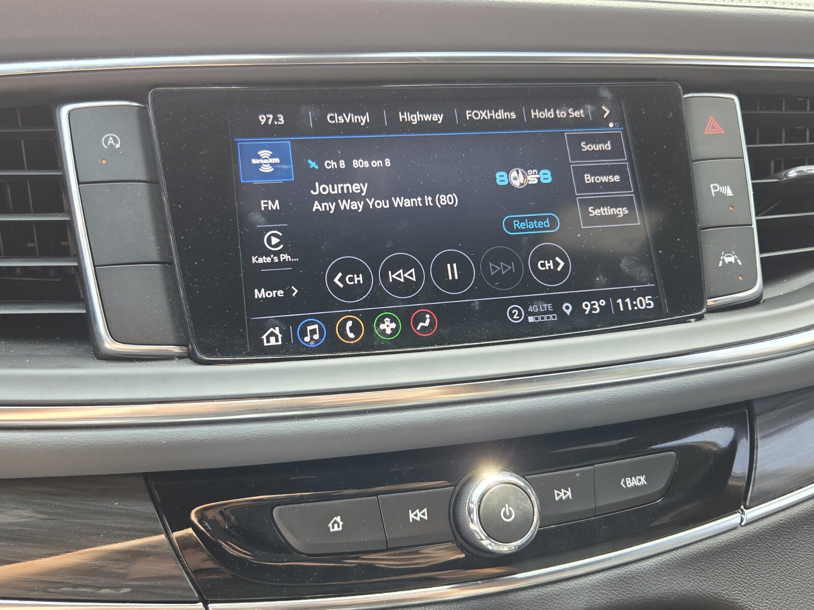 Certified 2023 Buick Enclave Essence FWD image 25