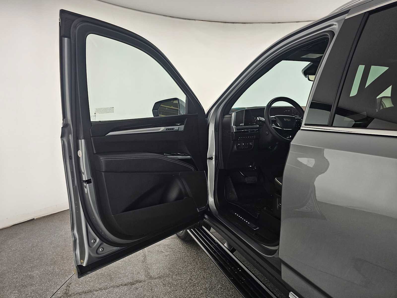 New 2026 Cadillac Escalade ESV Luxury image 21