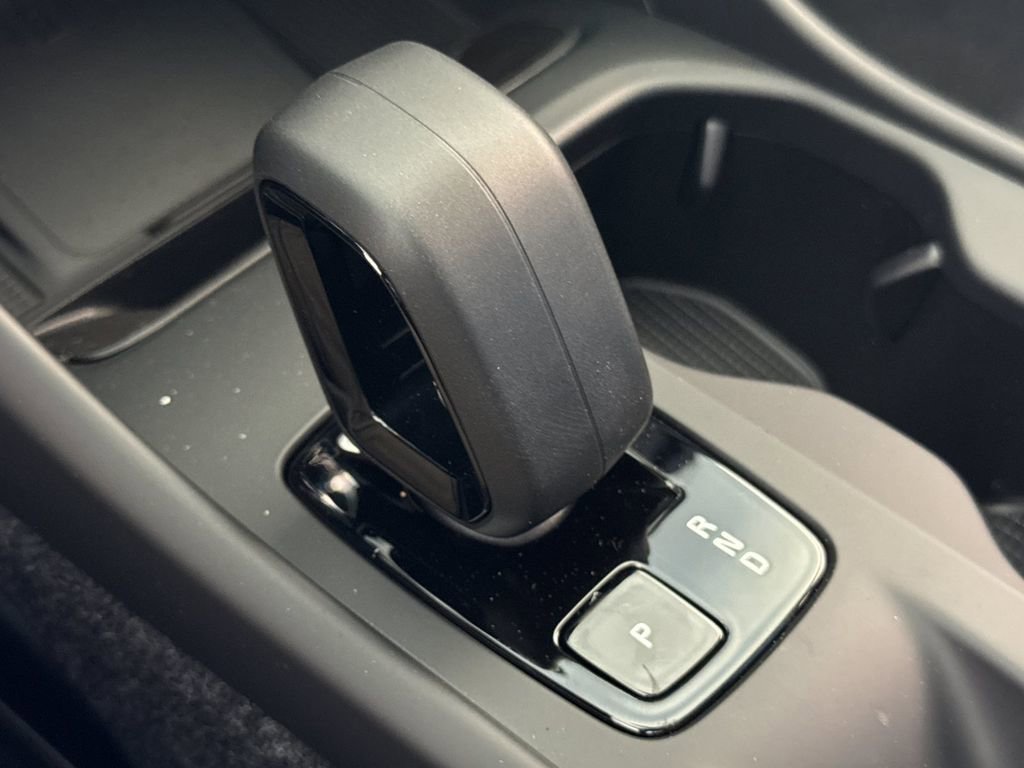 New 2026 Volvo XC40 B5 Core image 21