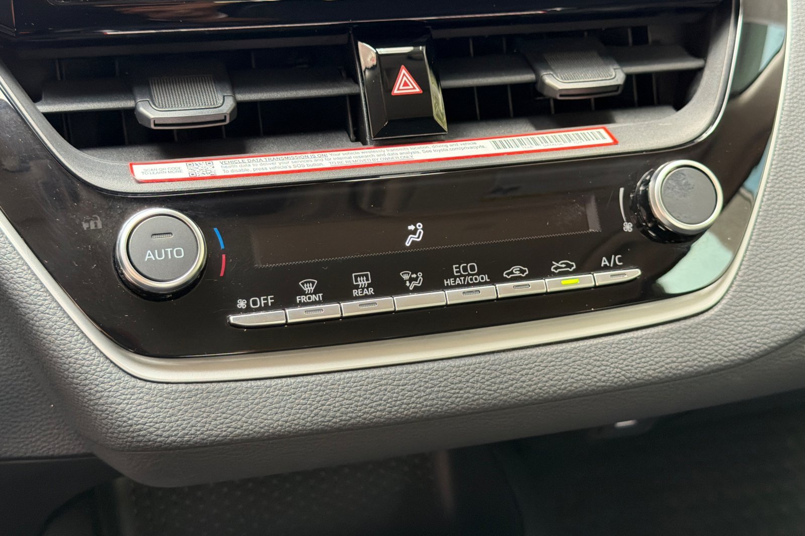 Used 2025 Toyota Corolla LE FWD image 18